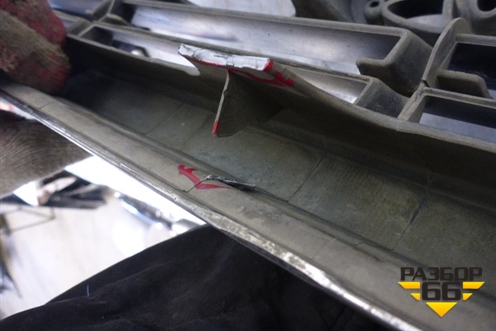 Решетка радиатора (до 2005г) (5311160350) для Toyota Land Cruiser (100) с1998-2007г (Ленд Крузер)