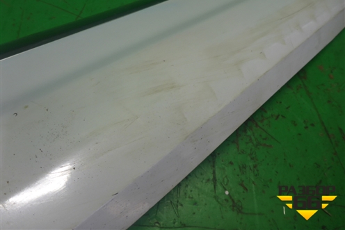 Накладка двери передней правой (4M0853960G) для Audi Q7 c 2015г (Ку 7)