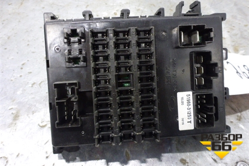 Блок предохранителей салонный (5196031250) для Nissan Almera Classic с 2006-2013г (Альмера Классик)