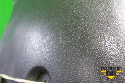 Накладка внутренняя (на консоль правая) (BP4K64231) для Mazda Mazda 3 (BK) с 2003-2009г 