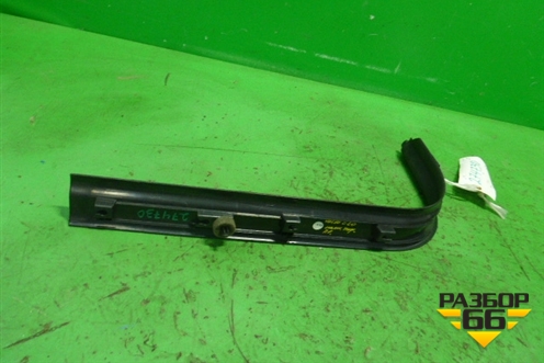 Накладка порога внутренняя переднего правого (передняя часть) (8641785) для Volvo C30 с 2006г