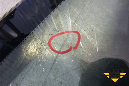 Стекло лобовое (2006г не под датчик дождя) для Volvo C30 с 2006г