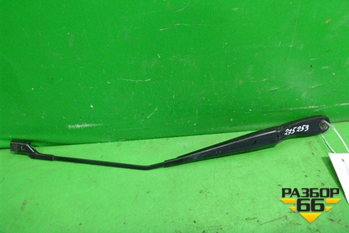 Поводок стеклоочистителя правый для Volvo C30 с 2006г