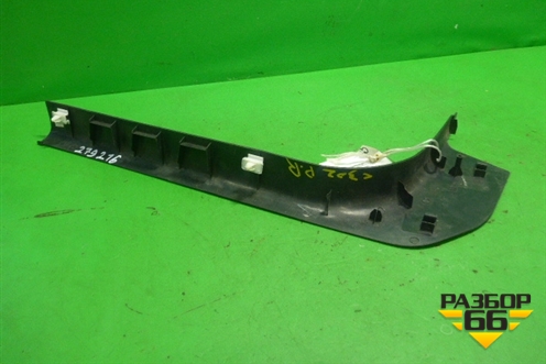 Накладка порога внутренняя переднего правого (5ти дверный кузов) (9638172377) для Citroen C3 с 2002-2009г (С3)