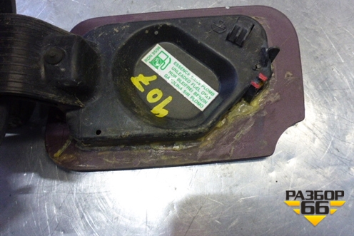 Лючок бензобака (седан) для Peugeot 407 с 2004г