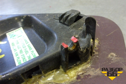 Лючок бензобака (седан) для Peugeot 407 с 2004г