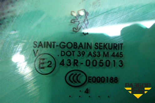 Стекло глухое левое (универсал заднее задняя часть новое 2004г) (8569EK) для Peugeot 407 с 2004г