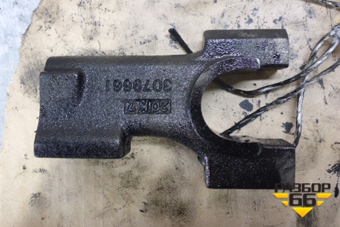 Кронштейн оси коромысла (3079661) для International 9800i