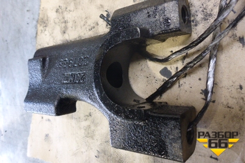 Кронштейн оси коромысла (3079661) для International 9800i