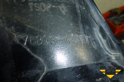 Накладка двери багажника верхняя правая (7680342040) для Toyota Rav-4 с 2006-2013г (Рав 4)