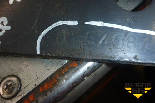 Кронштейн траверсы (передний левый) к раме (1854087) для Scania 5 R Series с 2004-2016г