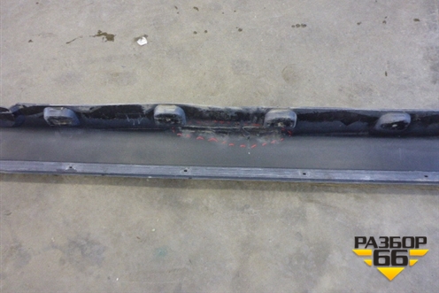 Накладка на порог наружная левая (седан) (12760625) для Cadillac BLS с 2006г (БЛС)