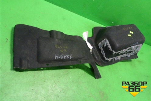 Обшивка багажника правая (задняя часть седан) (12804182) для Cadillac BLS с 2006г (БЛС)