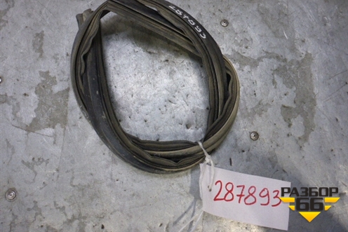 Уплотнитель капота для Cadillac BLS с 2006г (БЛС)