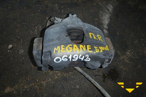 Суппорт передний правый для Renault Megane 2 с 2002-2009г (Меган)