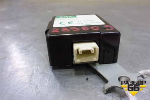 Блок электронный (управления дверьми) (8974133340) для Toyota Camry CV3 с 2001-2006г (Камри)