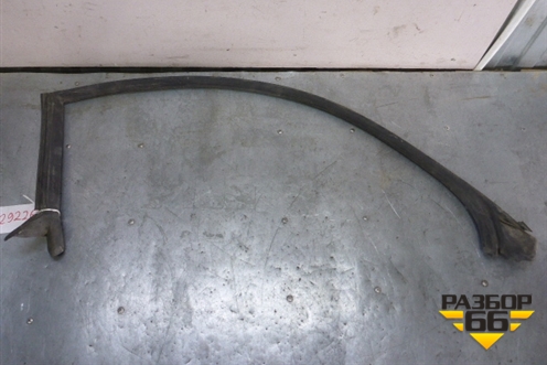 Уплотнитель на кузов правый (3х дверный кузов) для Audi A5/S5 с 2007-2016г (А5/С5)