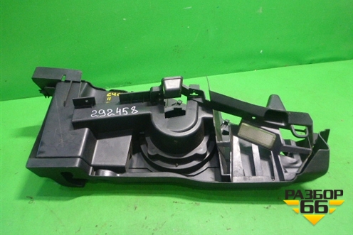 Держатель задней полки левый (3х дверный кузов) (9650818077) для Citroen C4 с 2005-2011г (С4)