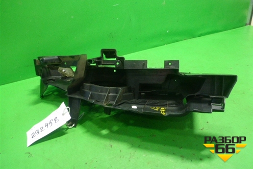 Держатель задней полки левый (3х дверный кузов) (9650818077) для Citroen C4 с 2005-2011г (С4)