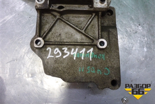 Кронштейн компрессора кондиционера (9657137480) для Citroen C4 с 2005-2011г (С4)