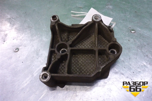 Кронштейн компрессора кондиционера (9657137480) для Citroen C4 с 2005-2011г (С4)