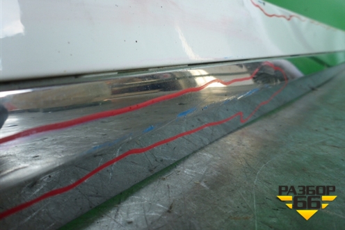 Накладка двери передней правой (после 2013г с хромом) для Volvo XC60 с 2008-2017г (ХС60)