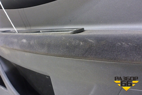 Обшивка двери передней правой под электрику (5ти дверный кузов) (96838956ZD) для Citroen C4 с 2005-2011г (С4)