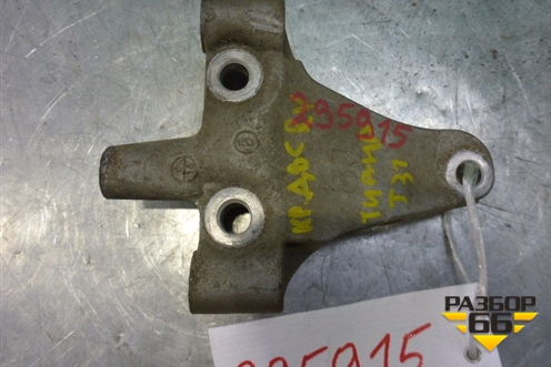 Кронштейн двигателя правый (2.3л VQ23) для Nissan Teana (J31) с 2003-2008г (Теана)