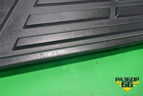 Накладка подножки правой (517716A130) для Toyota Land Cruiser Prado(150) с 2009г (Ленд Крузер Прадо)