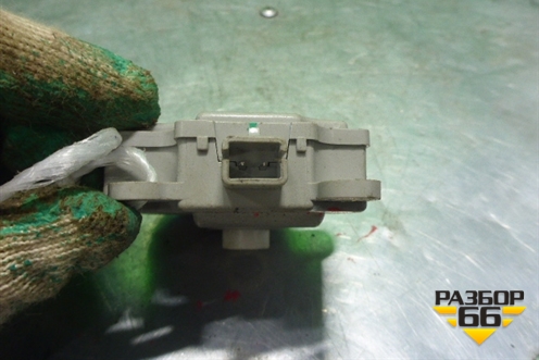 Моторчик заслонки отопителя (16452770) для Chevrolet Aveo (Т300) с 2011г (Авео Т300)