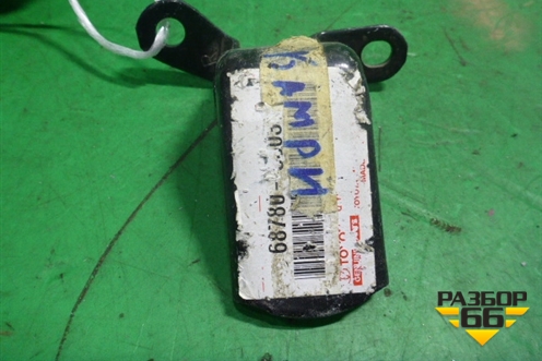 Петля двери задней левой нижняя (новая) (6878033030) для Toyota Camry CV3 с 2001-2006г (Камри)