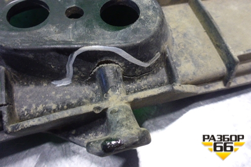 Площадка под аккумулятор для Haima Haima 3 (Хайма)