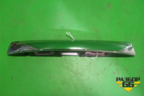 Накладка двери багажника (до 2019г) (908161LL0B) для Nissan Patrol (Y62) с 2010г (Патрол)