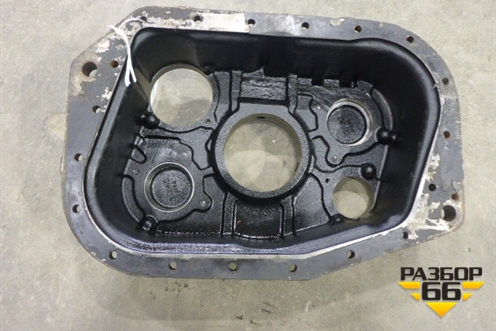 Крышка КПП (задняя) для International 9800i