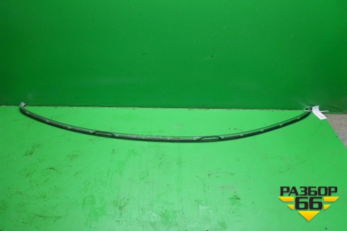 Молдинг на кузов правый (3C8854702) для Volkswagen Passat-CC с 2008г (Пассат ЦЦ)