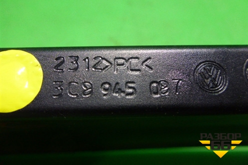 Фонарь задний стоп сигнал (3C8945087) для Volkswagen Passat-CC с 2008г (Пассат ЦЦ)