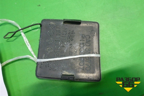 Заглушка в задний бампер (10364707) для Cadillac Escalade с 2006-2014г (Эскалеид 3)