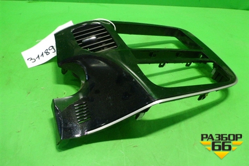 Рамка магнитолы (8002B294) для Mitsubishi Outlander с 2012-2024г (Аутлендер)