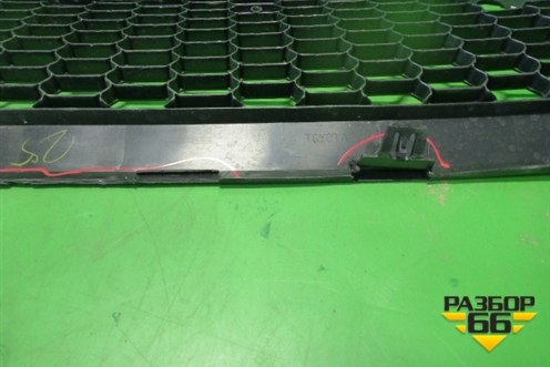 Решетка в передний бампер центральная (после 2014г) (5311260170) для Lexus GX-460 с 2009г (ГХ)