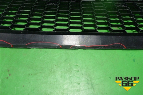 Решетка в передний бампер центральная (после 2014г) (5311260170) для Lexus GX-460 с 2009г (ГХ)