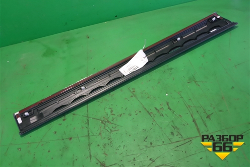 Накладка двери передней правой (после 2012г не крашеная) (8R0853960L) для Audi Q5 c 2008-2017г (Ку 5)