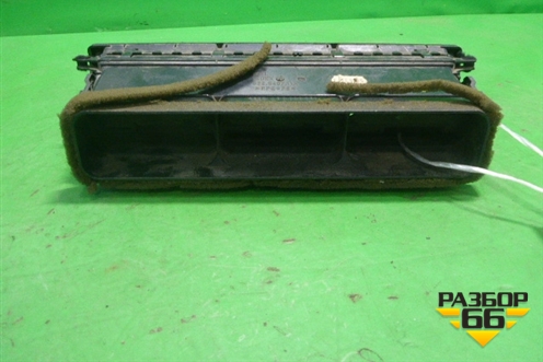 Дефлектор воздушный центральный (4D0820951) для Audi A8 с 1998-2003г (А8)