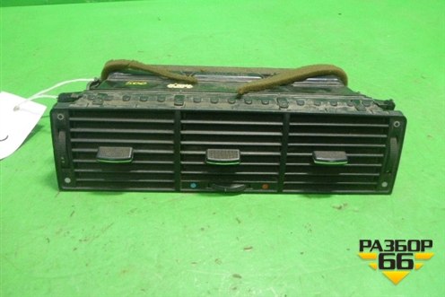 Дефлектор воздушный центральный (4D0820951) для Audi A8 с 1998-2003г (А8)