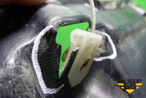 Пыльник заднего бампера центральный (5841533010) для Toyota Camry V50 с 2011-2018г (Камри)