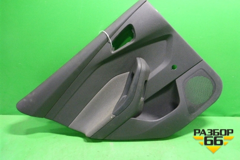 Обшивка двери задней левой под механику (хетчбэк) (BM51A27407A) для Ford Focus 3 с 2011г (Фокус)