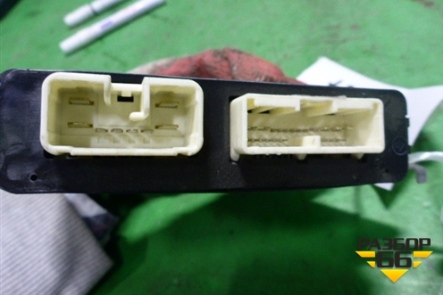 Блок электронный (8922248040) для Lexus RX 300/330/350 с 2003-2009г (РХ)