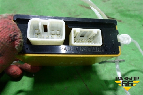 Блок электронный (управления левым зеркалом) (8943048030) для Lexus RX 300/330/350 с 2003-2009г (РХ)