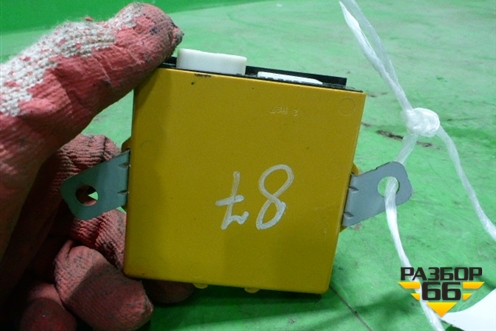 Блок электронный (управления левым зеркалом) (8943048030) для Lexus RX 300/330/350 с 2003-2009г (РХ)