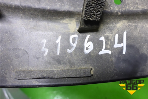 Накладка двери задней правой (на арку внутренняя) (6785748030) для Lexus RX 350 c 2015г (РХ)