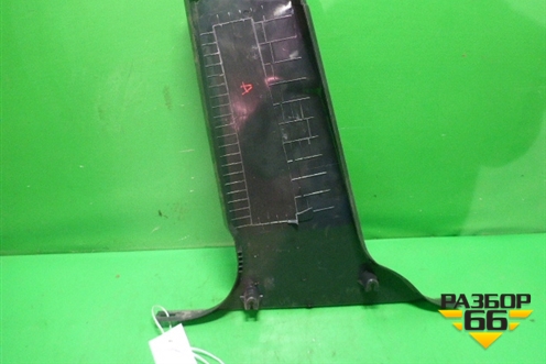 Обшивка стойки центральная нижняя правая (6841932) для Volvo XC60 с 2008-2017г (ХС60)